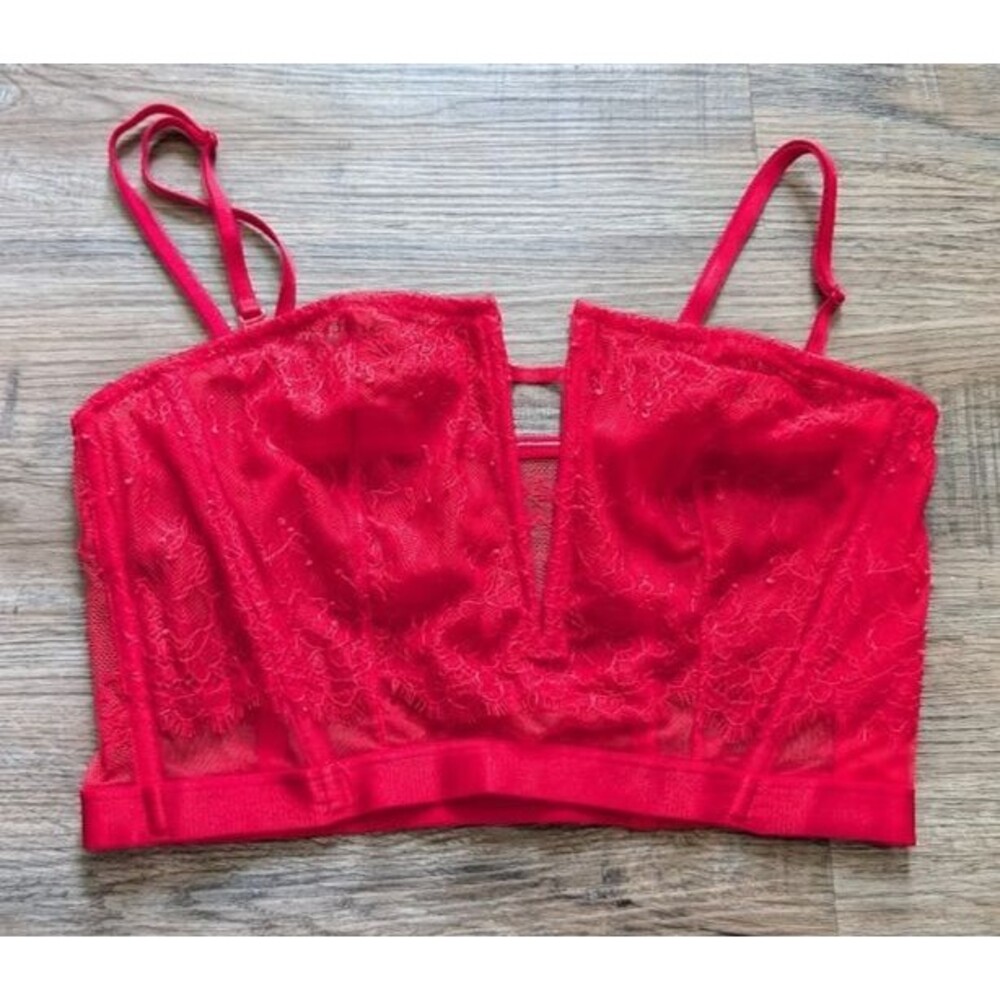 NWT Victoria’s Secret Very Sexy Bralette Bra Top MED Unlined Strapless Red Lace